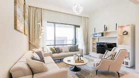 Manzil - Cozy 1 Bedroom Apt Nr Downtown W Pvt Balcony Дубай